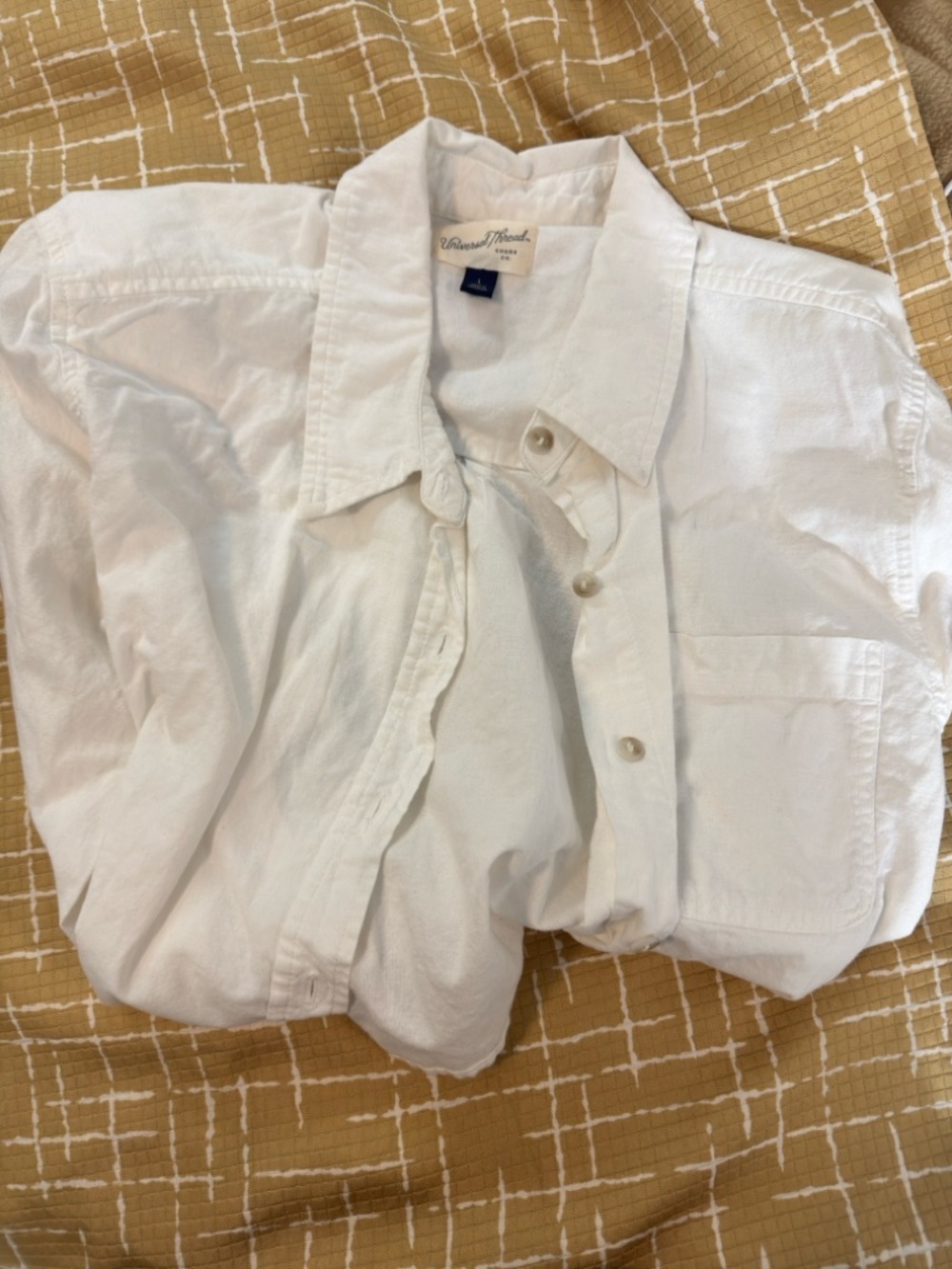 Universal Thread White Casual Button-Down with Chest Pocket
